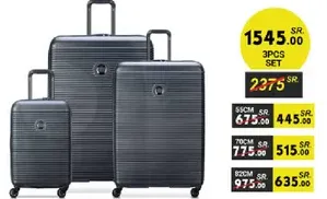 3 pieces luggage set with various sizes.