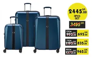 مجموعه حقايب سفر مكونه من 3 قطع باللون الازرق.