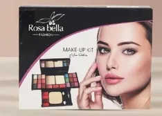 طقم مكياج يحتوي علي الوان وظلال متنوعه.