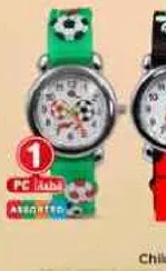 ساعه اطفال بتصميم كره القدم.