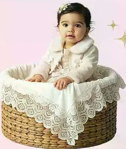 زي جميل للفتيات الصغيرات، مثالي للمناسبات الخاصه.