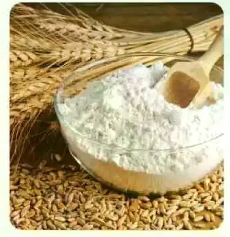 دقيق مصنوع من القمح، يستخدم في الخبز والطهي.